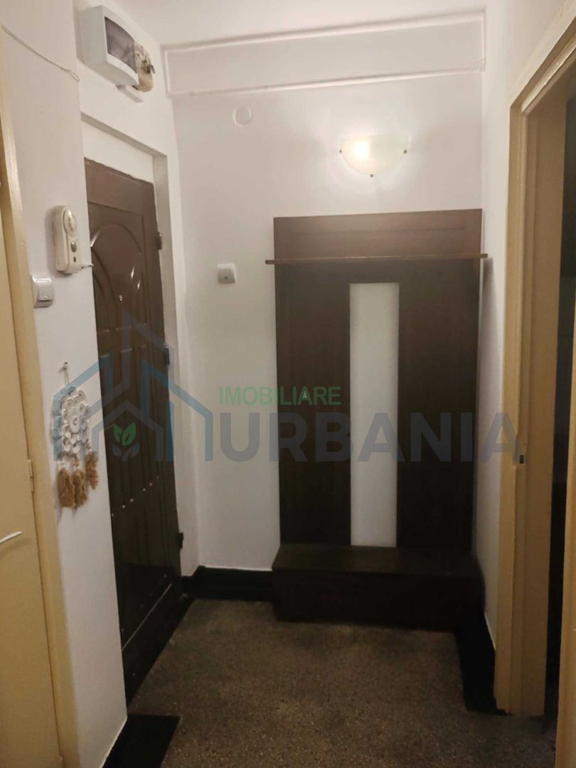 Apartament 2 camere de vânzare în Podu Roș, etaj 1, semidecomandat - Poză 4