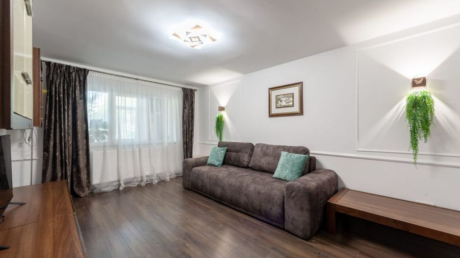 Apartament cu 2 camere de vânzare în Tudor Vladimirescu, Pitesti - Poză 2