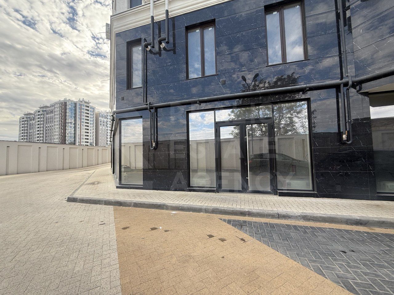 Vânzare, spațiu comercial, 98,6 mp, strada Ioana Radu, Buiucani - Poză 2