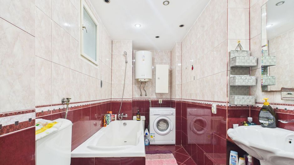 Casă Individuală cu spațiu comercial - Variaș - Poză 29