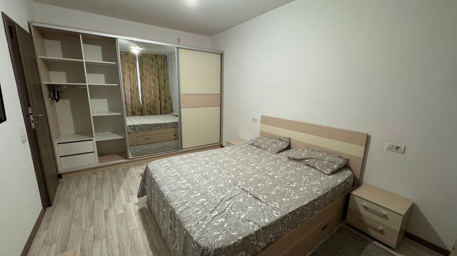 AP. 2 CAMERE, BLOC NOU, CENTRALA , BUCATARIE INCHISA , LOC DE PARCARE - Poză 3