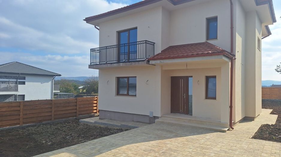 Casa P+E ,140 mp utili,451 mp teren, Hlincea,MUTARE  IMEDIATA. - Poză 1