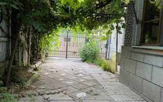 De vanzare teren si casa demolabila | 340 mp | Central - Poză 2