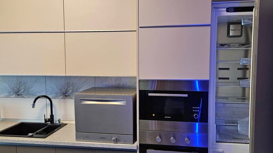 AP. 2 CAMERE APARATORII PATRIEI, CENTRALA, PARCARE, METROU 15 MINUTE - Poză 8