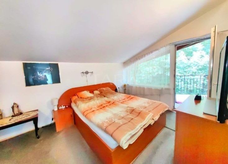 Apartament cu 3 camere în Plopilor, spațiu generos, lumină și liniște. - Poză 6