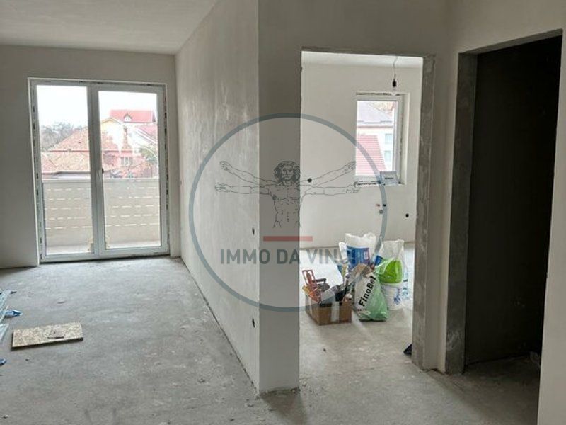 Apartament spatios 3 camere 92mp Bloc Nou si Parcare - Poză 3