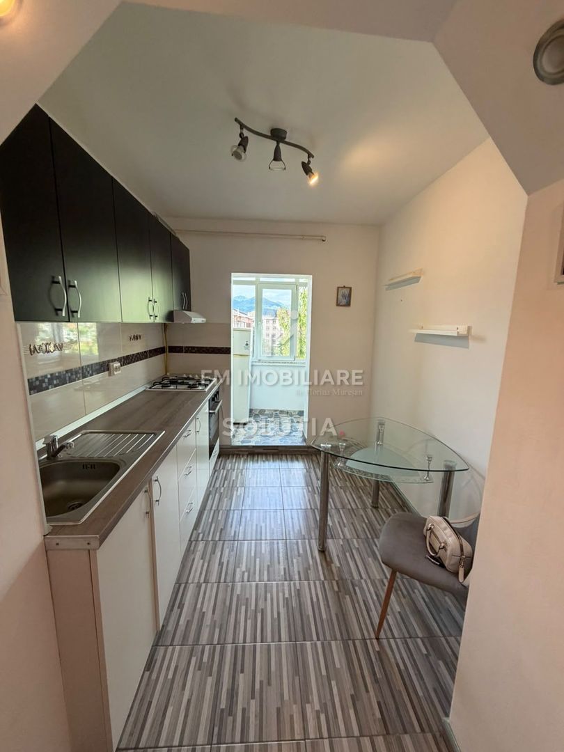 Închiriere apartament 2 camere decomandat – strada Oituz - Poză 1