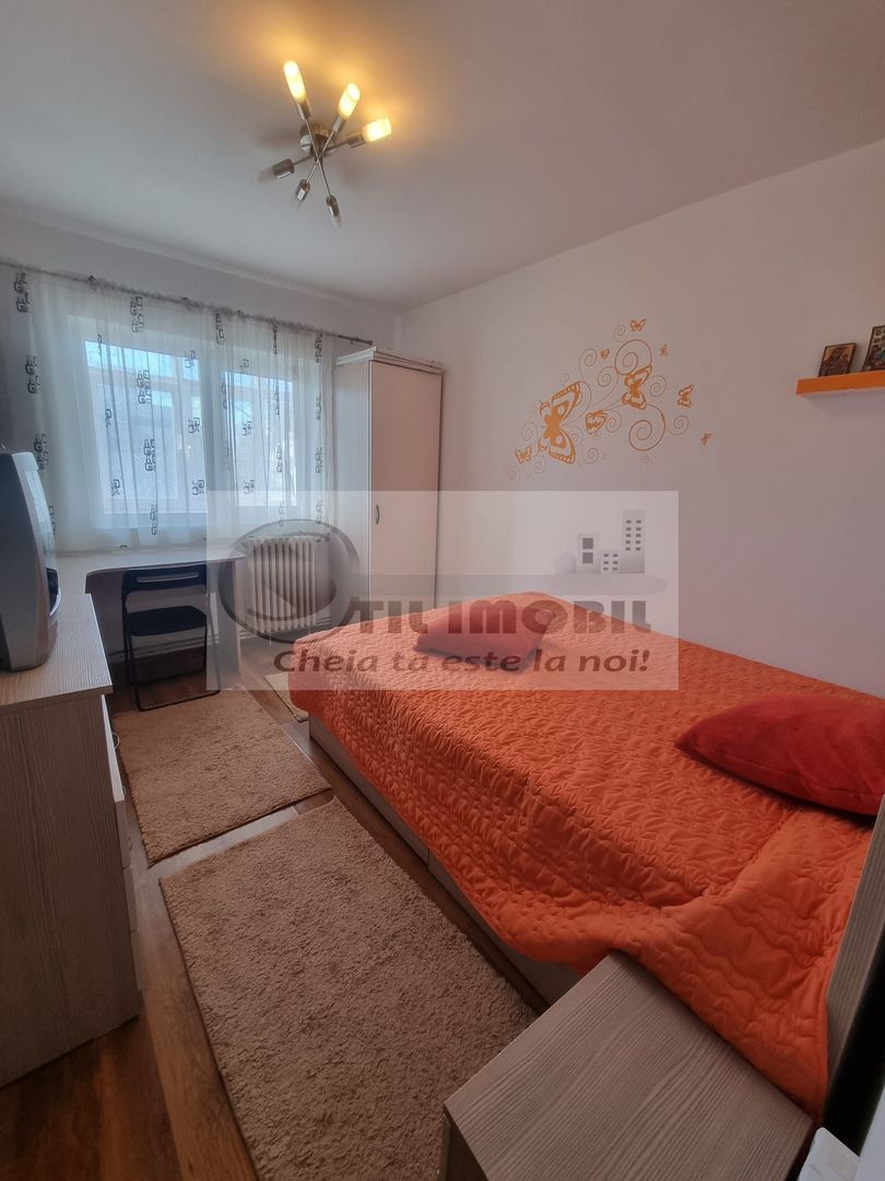 Apartament cu 3 cam, dec, 75 mp, 2 bai, balcon, Nicolina - 135000 euro - Poză 6