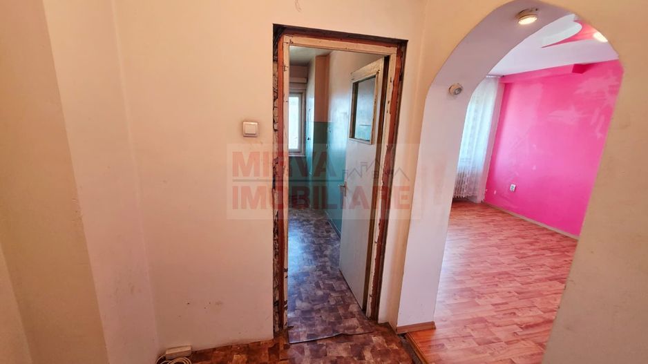 Apartament 2 camere de vanzare, Nord, bloc cu bulina - Poză 3