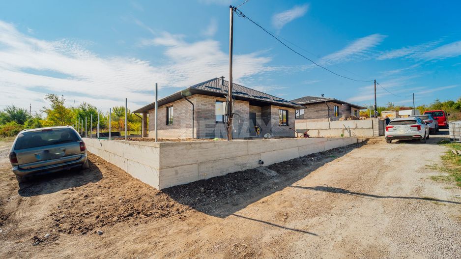 Casă spre vânzare - Ghidighici - strada Tineretului - Poză 2