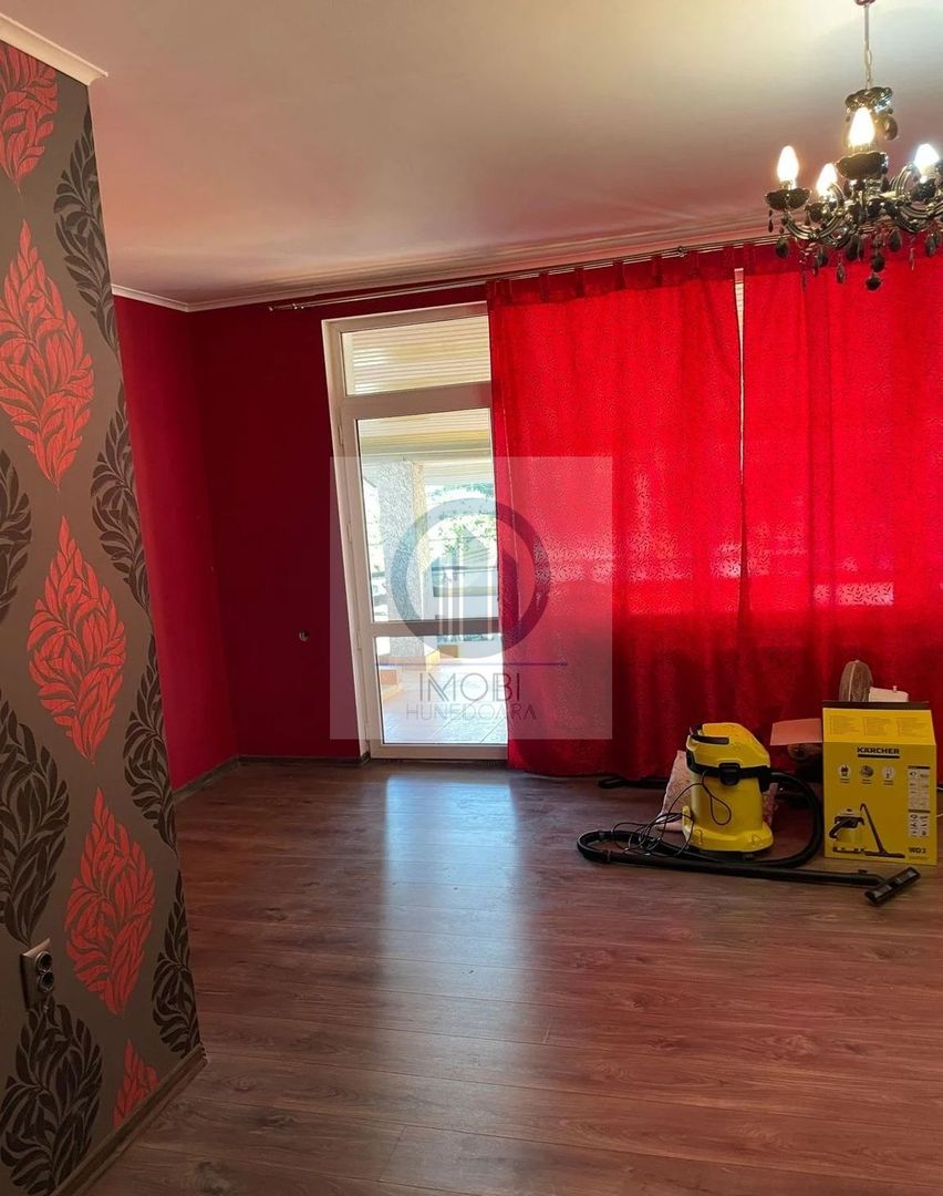 Investiție sigura, zona excelenta–Pensiune funcționala, Str.Horea Deva - Poză 7