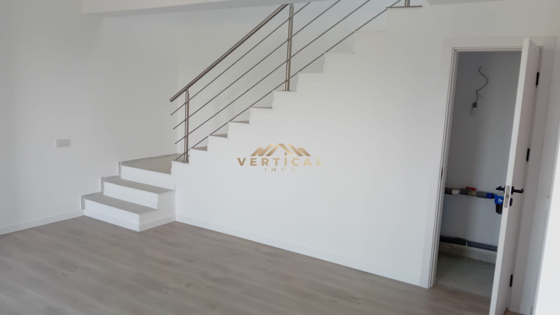 🏡 Casă modernă cu 4 camere de vânzare – Comuna Berceni - Poză 4