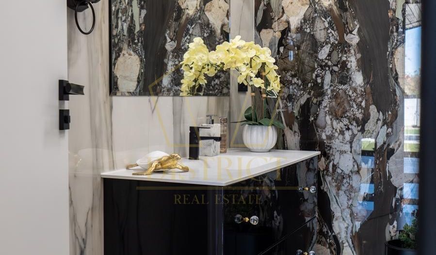 Vilă de LUX cu piscină, 278 mp utili și teren de 1.780 mp I Sag - Poză 19