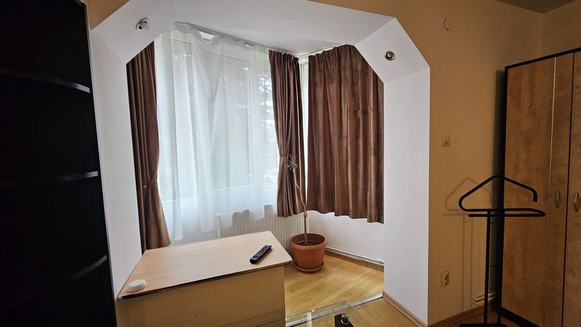 Central-2 min de Afi apartament et 2 - Poză 3