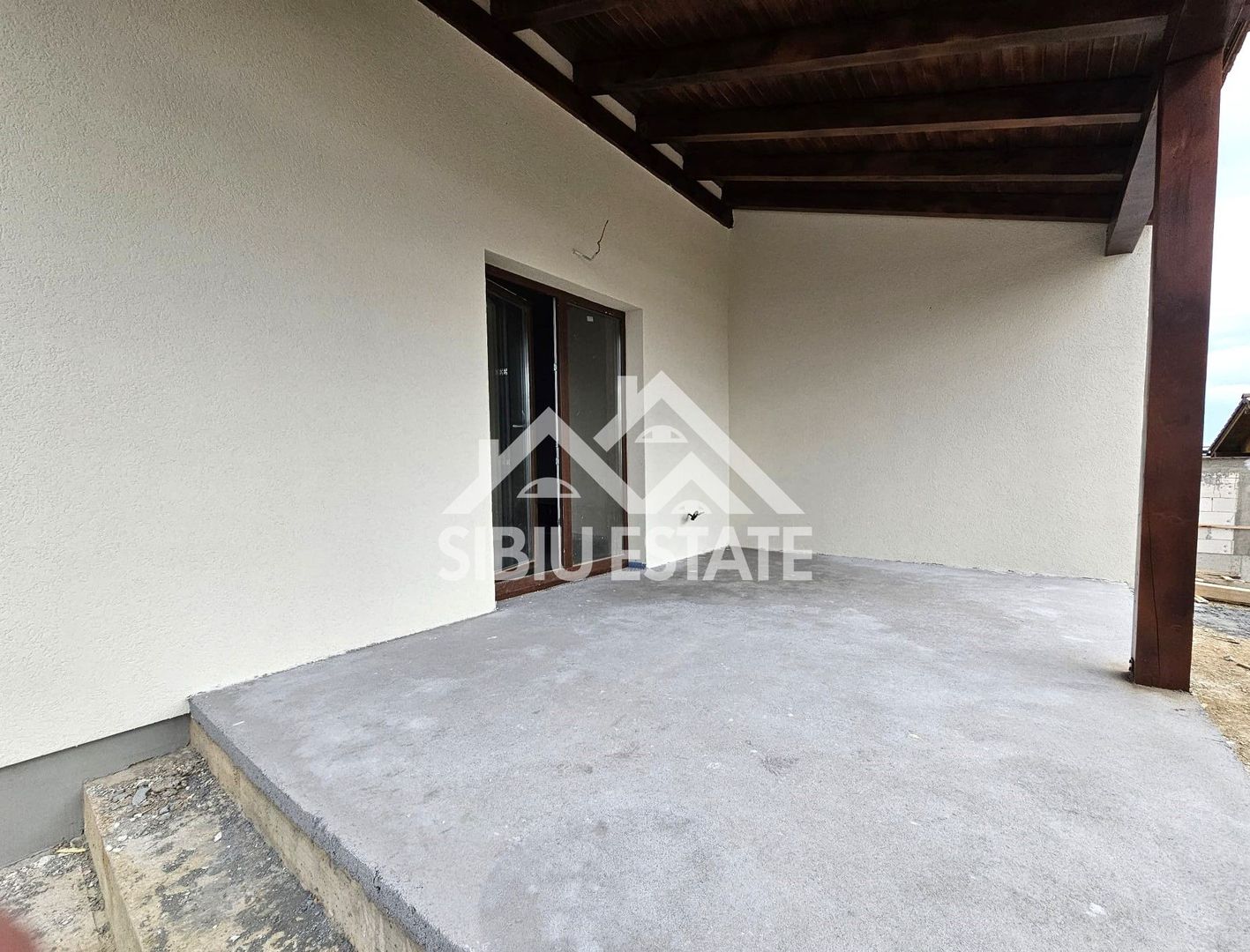 Casa 4 camere, 2 bai, curte si terasa Sibiu Calea Cisnadiei - Poză 2