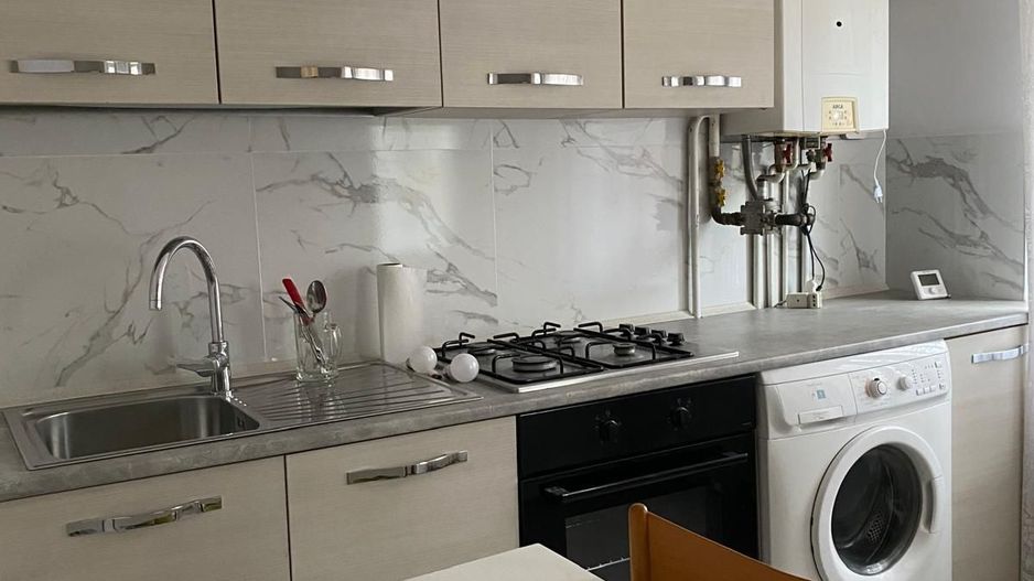 Garsonieră decomandată, spațioasă – zona Confectii - Poză 1