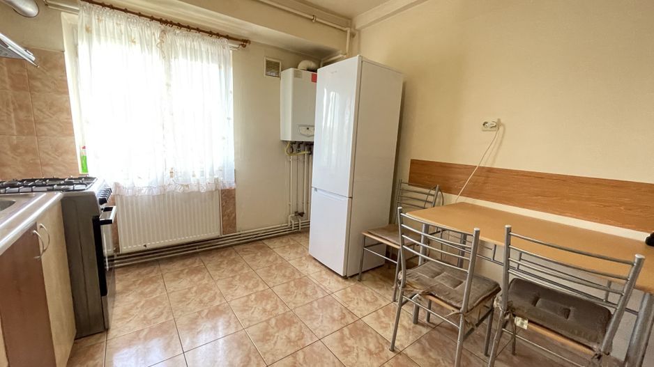 Apartament cu doua camere in zona Aradului - Poză 6