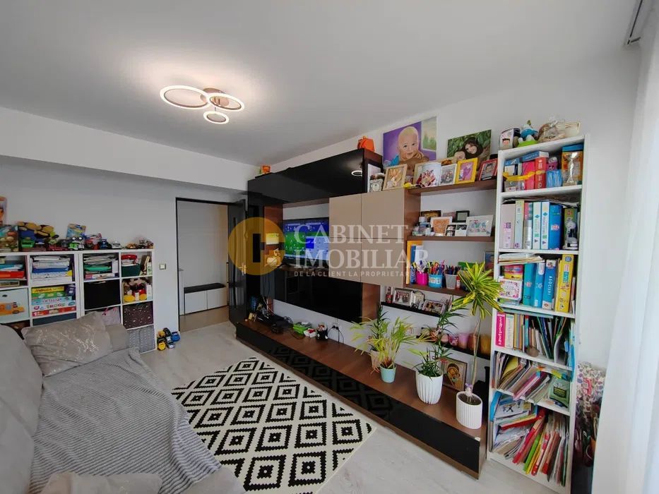 Etaj 2 -Apartament 2 Camere Decomandat Bloc 2015 - Poză 1