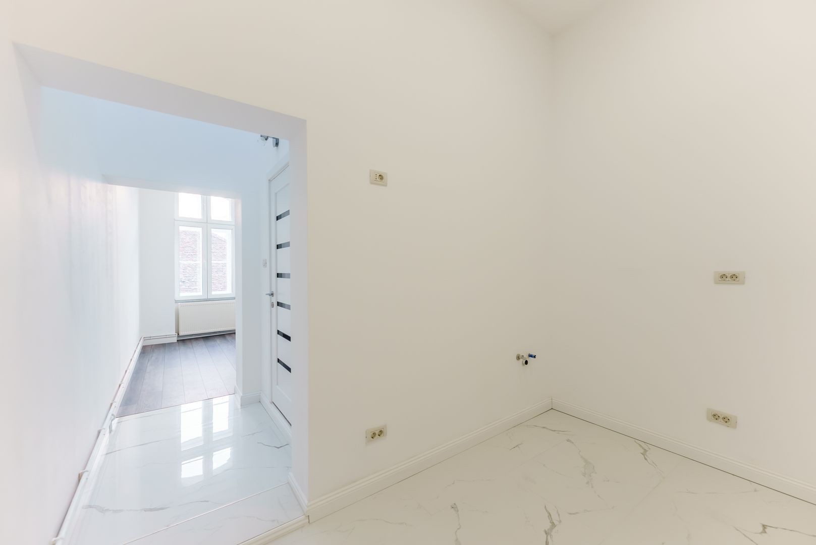 Apartament ultracentral cu 9 camere Arad - Poză 6