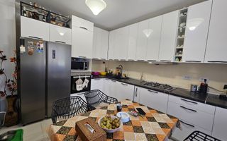 Casă individuala Tractorul 270 mp , zona Coresi - Poză 8