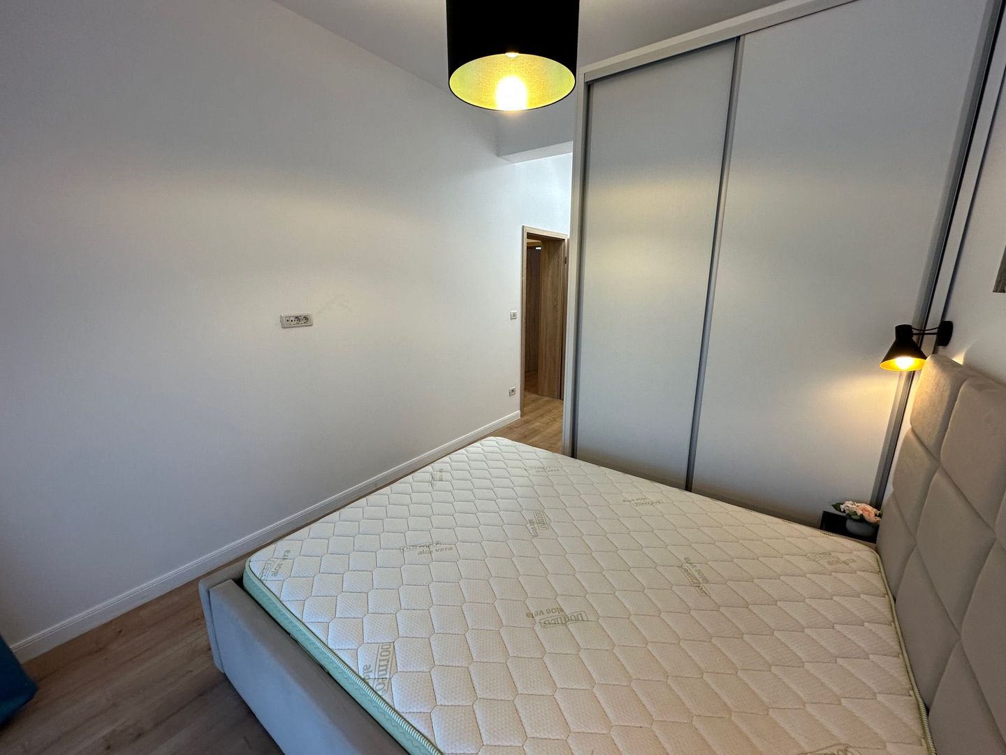 Apartament cu terasa mare zona Lipovei - intrare Dumbrăvița - Poză 12