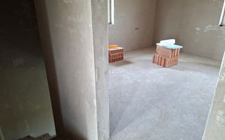 CASA NOUA IN GRI DE VANZARE - Poză 8