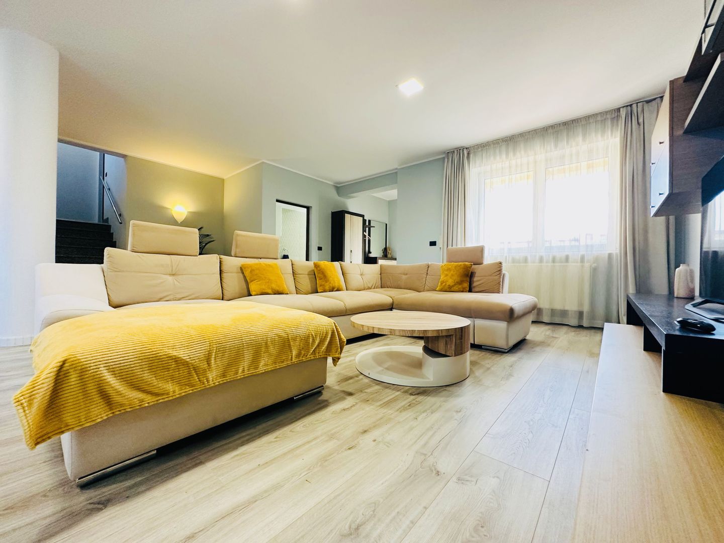 Casa individuala cu 4 dormitoare, 184 mp | Garaj & Gradina | Fropin - Poză 1