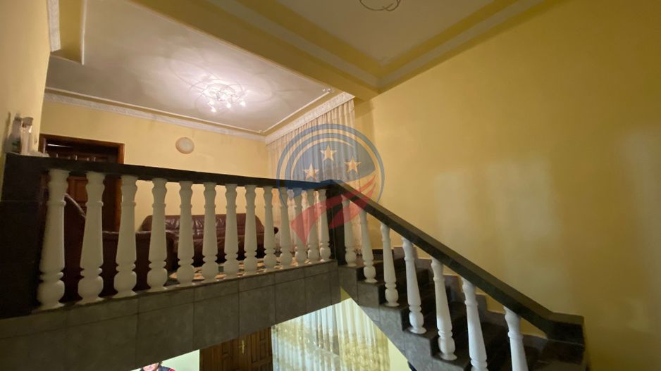 VILA GENEROASA CU TEREN 720 METRI IN APROPIEREA  ELECTROPUTERE MALL - Poză 9