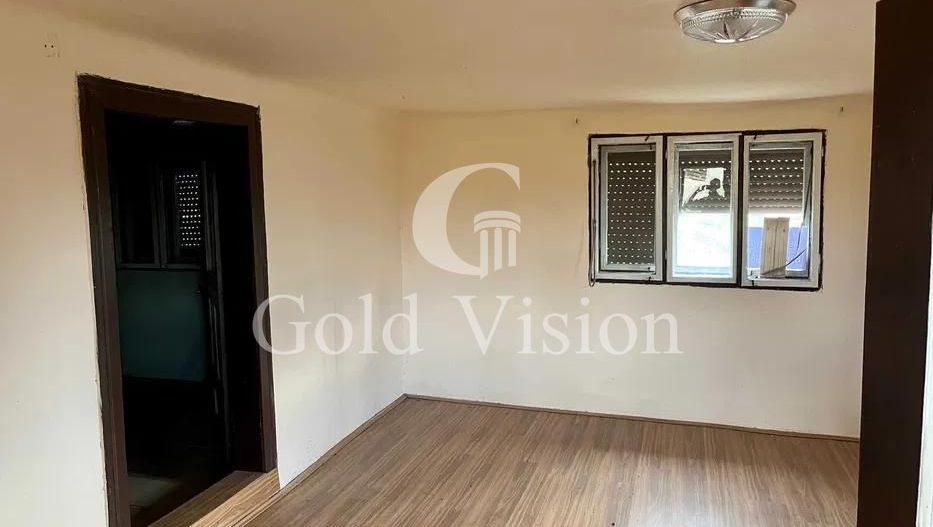 Vand casa cu teren suprafata mare, in Dedrad, Reghin MS - Poză 1