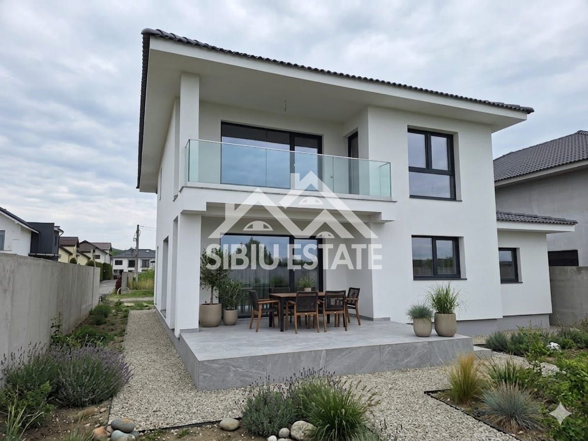 Casa Individuala Selimbar, 5 camere, 3 bai - Poză 3