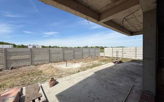 Eleganță și natură: vilă urbană exclusivistă în Tunari - Poză 6