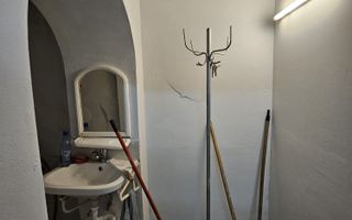 Vanzare Boxa demisol, Bvd. Republicii - Poză 4