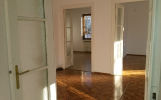 Aviatiei, inchiriere casa la curte - Poză 4