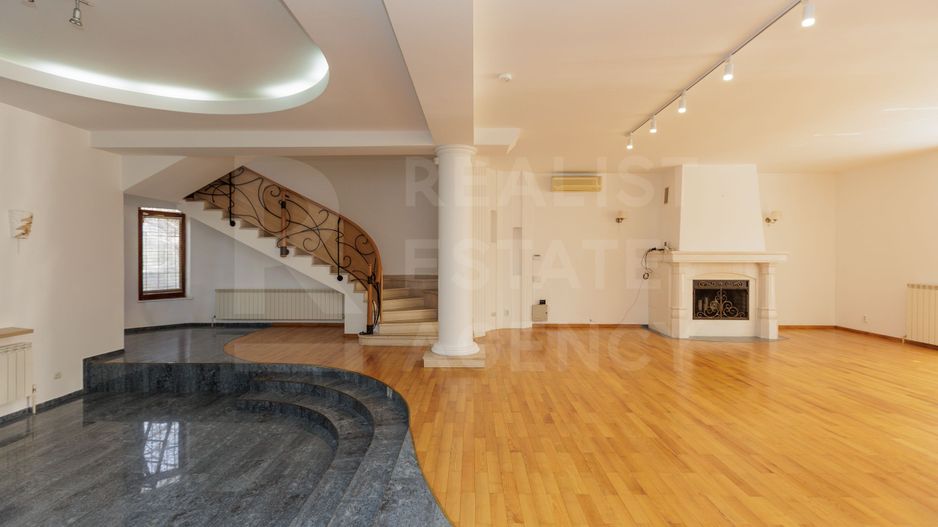 Chirie, casă, 7 camere, str. Galbena, Centru - Poză 16