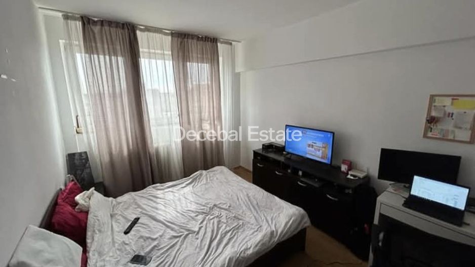 Metrou 1 Decembrie - Apartament 2 camere decomandat, spatios, stradal - Poză 8