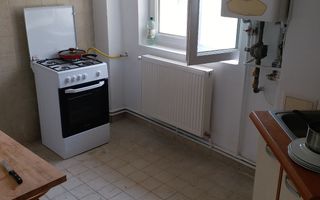 Oportunitate Unică! Vilă Spațioasă lângă Podul Grant, Ideală pentru Birouri - Poză 7