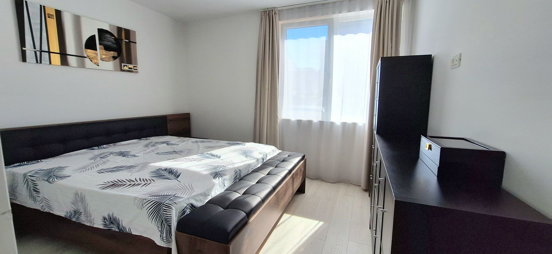 Apartament cu 3 camere, curte si loc de parcare - Poză 10