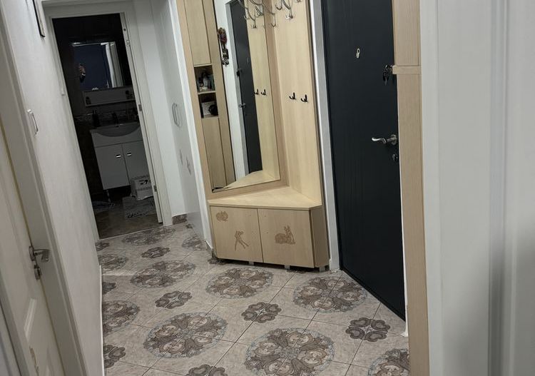 BRASADAS vinde ap 2 cam etaj 3/4 Micro 17. - Poză 1