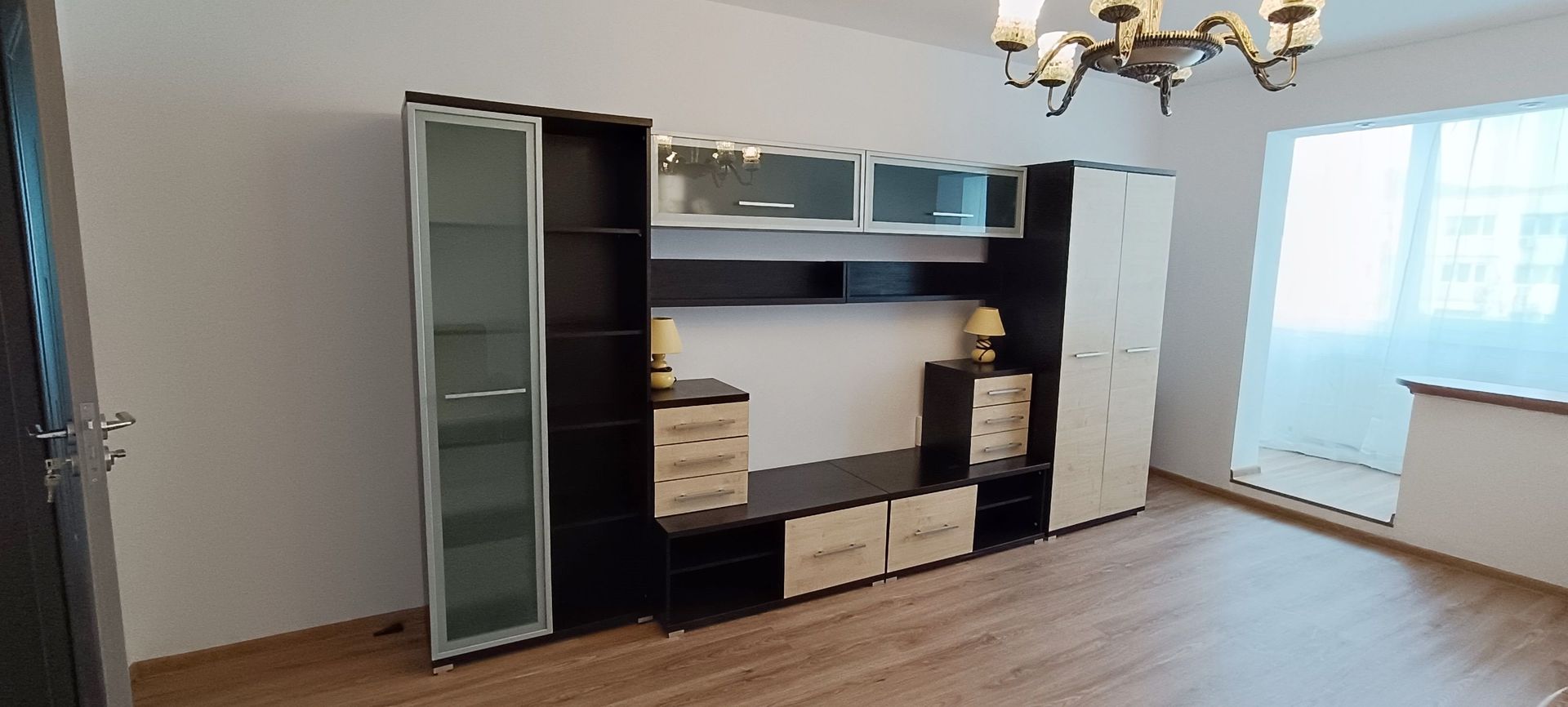 Apartament cu 2 camere decomandate, in cartierul Astra-Mercur - Poză 4