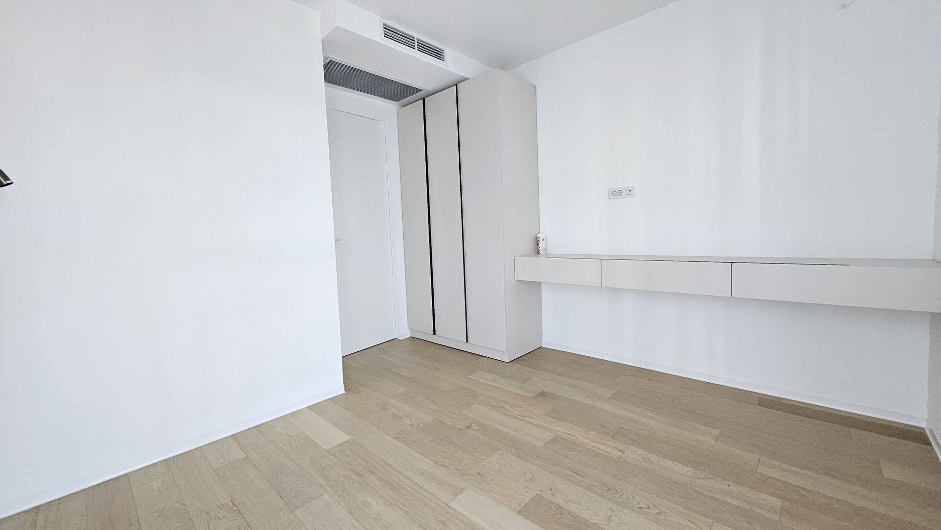 3 Camere + Parcare, terasa 6mp,  Vedere Panoramica, One Lake Club - Poză 8