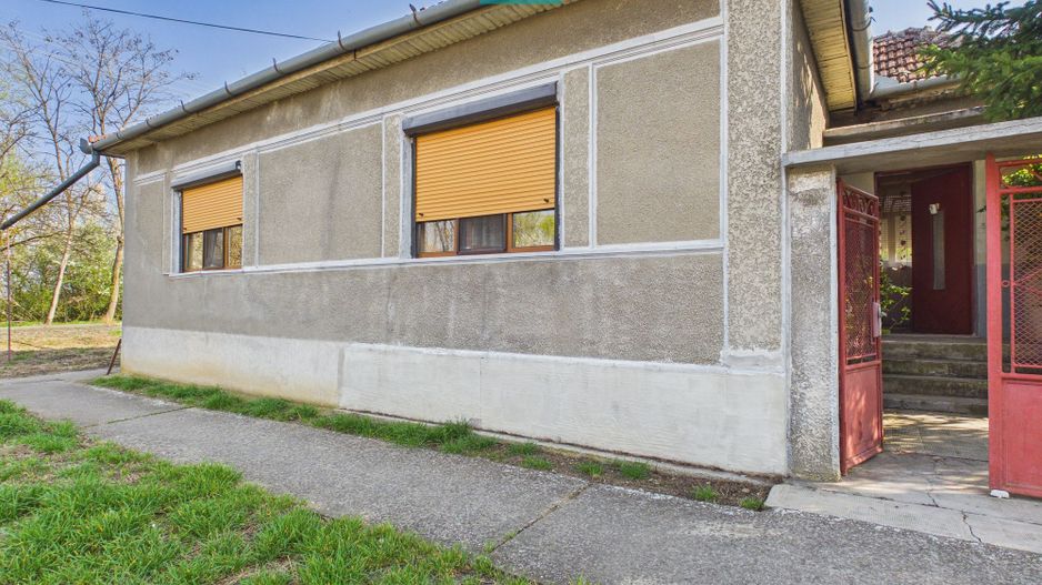 Casă cu 3 camere din văiugă în Macea - Poză 15