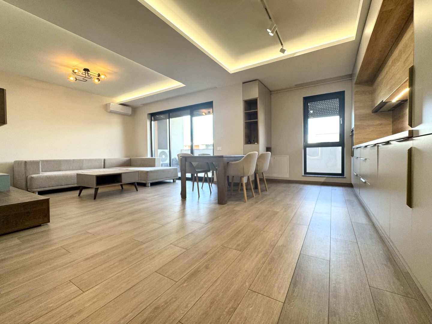 Apartment cu 2 camere, cu terasa generoasă, in zona Dumbrăvița - Kaufland - Poză 2