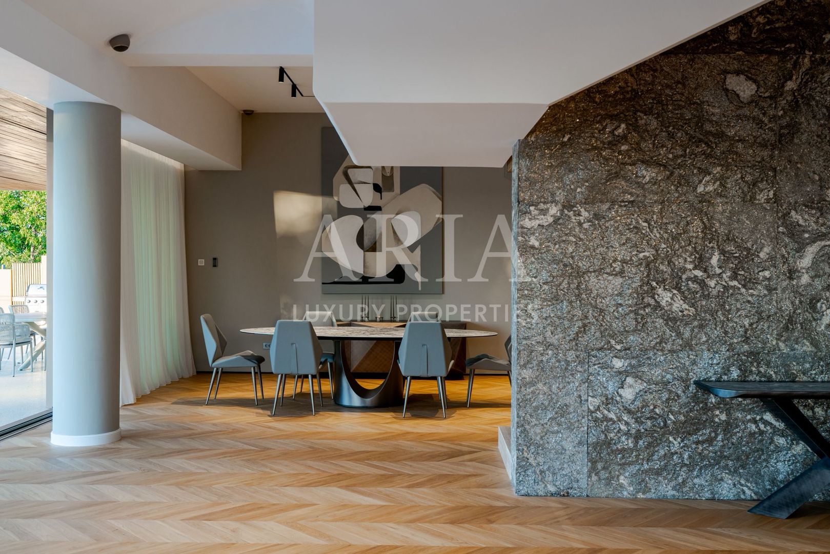 VILA FRONTLAKE SNAGOV – acolo unde arhitectura întâlnește libertatea - Poză 4