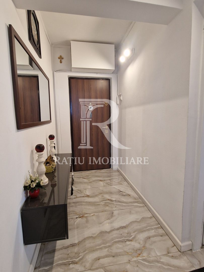 Apartament cu 3 camere | Ascensor | Rogerius | Oradea - Poză 13