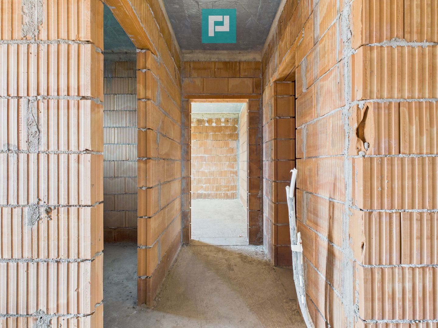 Casă la roșu, 4 camere, Zimandul Nou - Poză 14