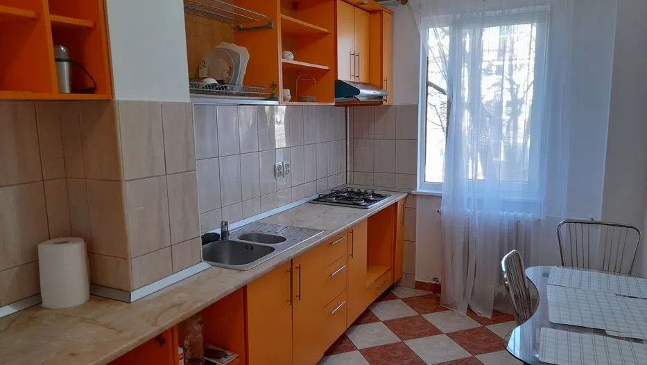 Apartament spatios, 4 camere, zona Gorjului - Poză 2
