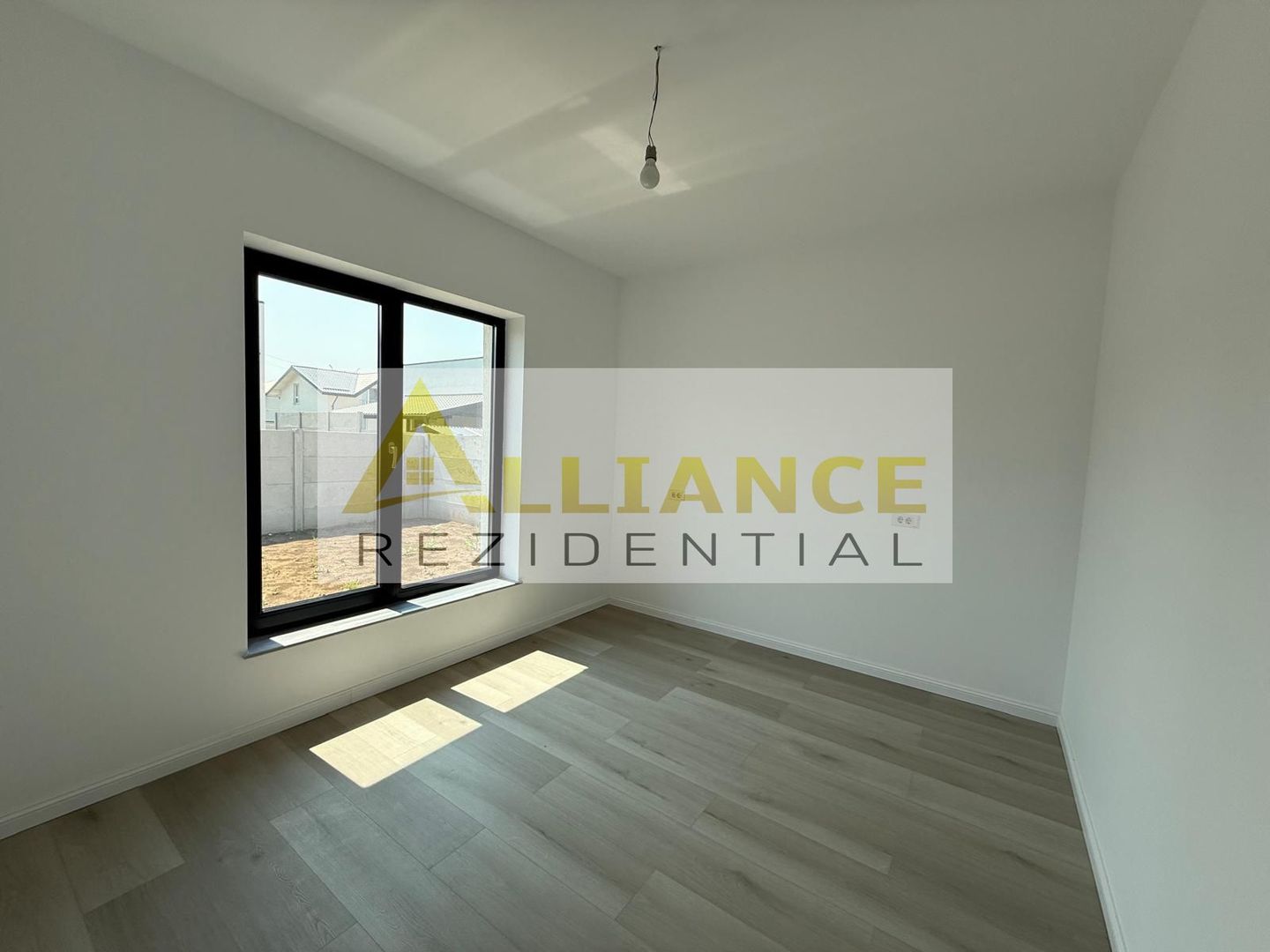 Casa individuala parter ||4 camere 2 bai ||teren 350 mp || - Poză 12