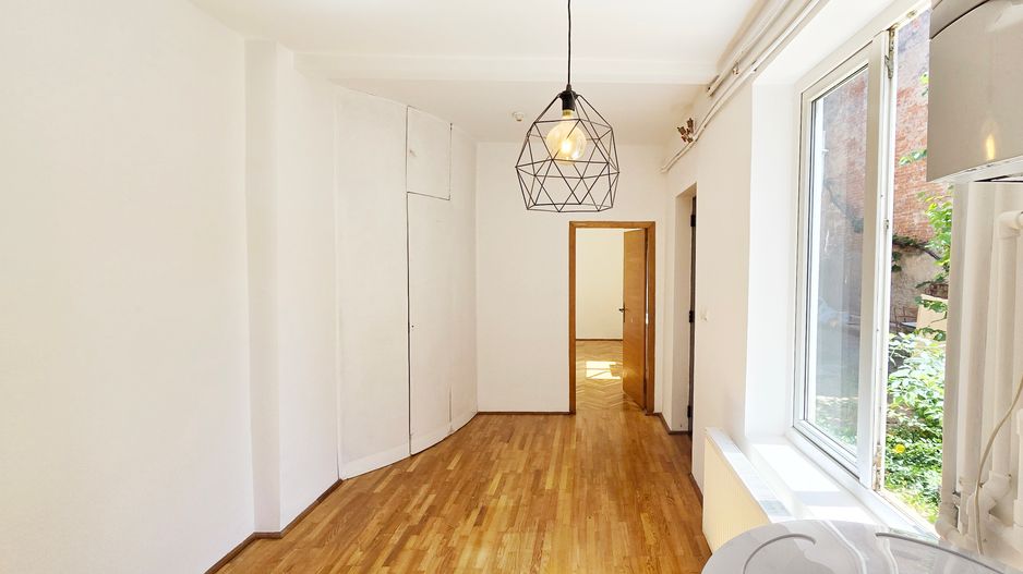Casă consolidată la preț de apartament - Poză 17
