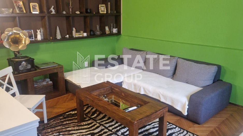 Apartament 2 camere, curte interioara cu loc de parcare - Poză 1
