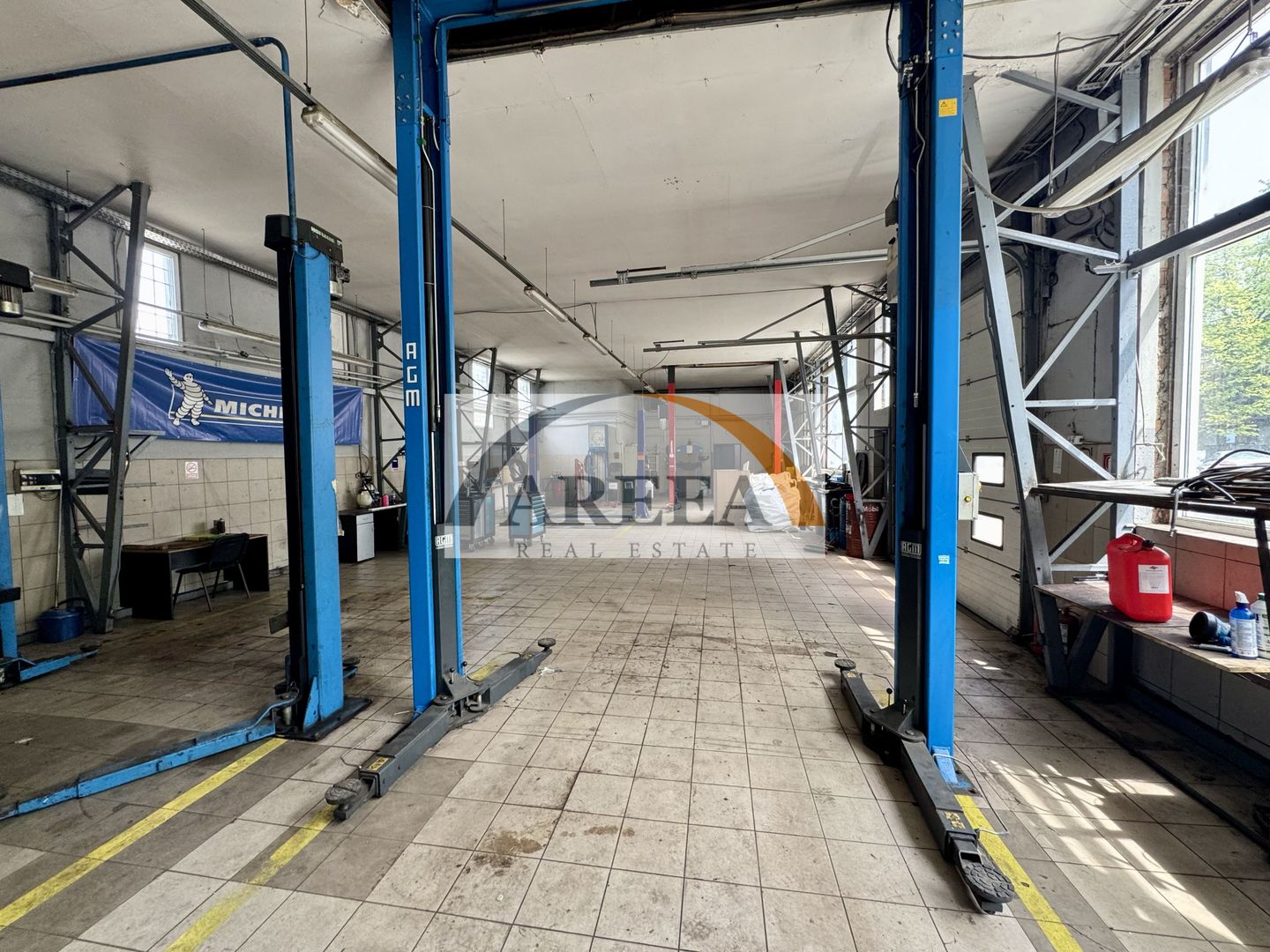 OPORTUNITATE BUSINESS - de inchiriat showroom si hale - Sos Giurgiului - Poză 15